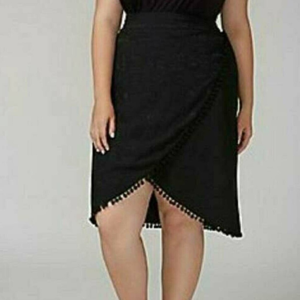 Lane Bryant Women’s Faux Wrap Pom Pom Skirt Plus Size 24  Embroidered Black